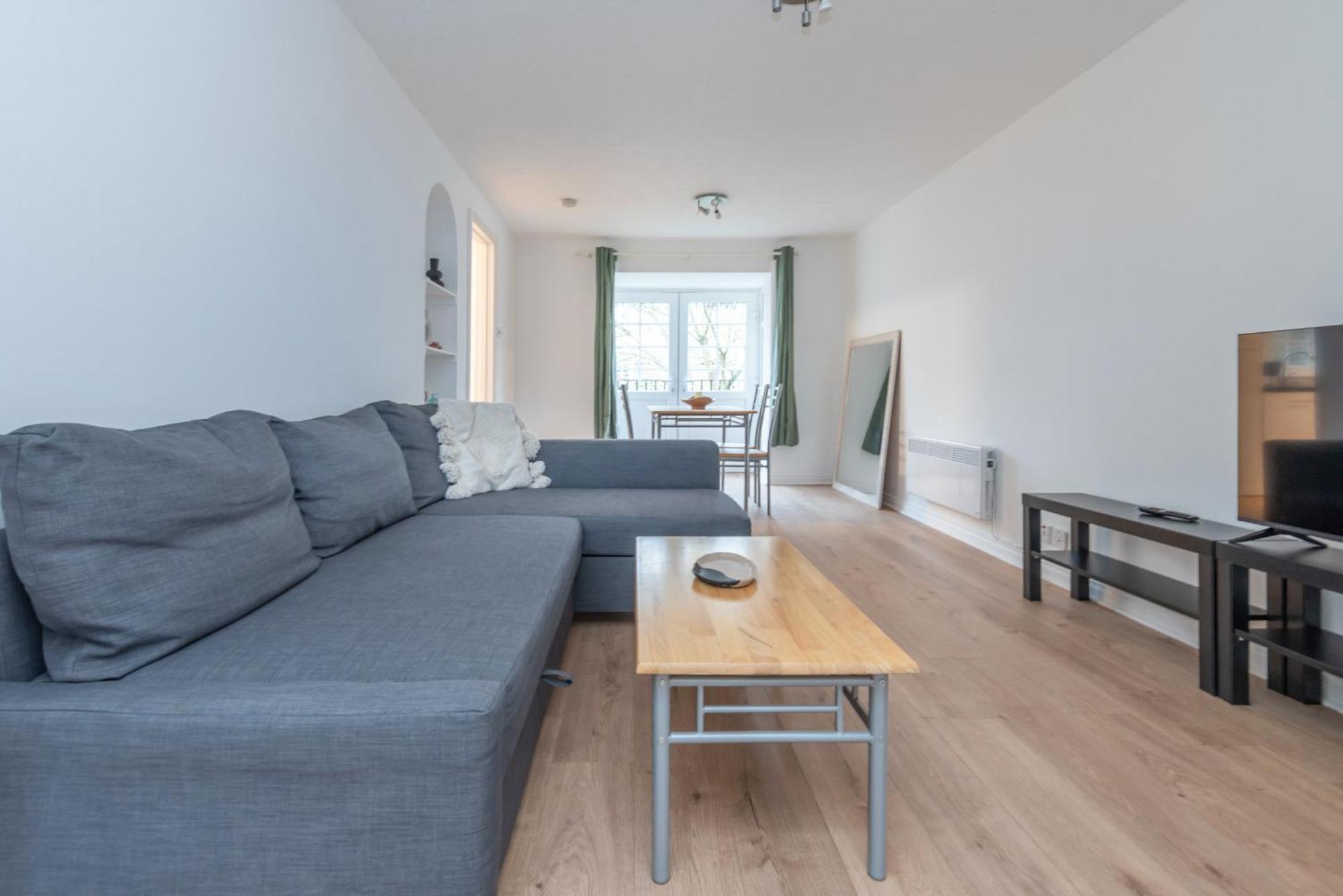 Beautiful 2-bed Near Wimbledon Tennis Appartamento